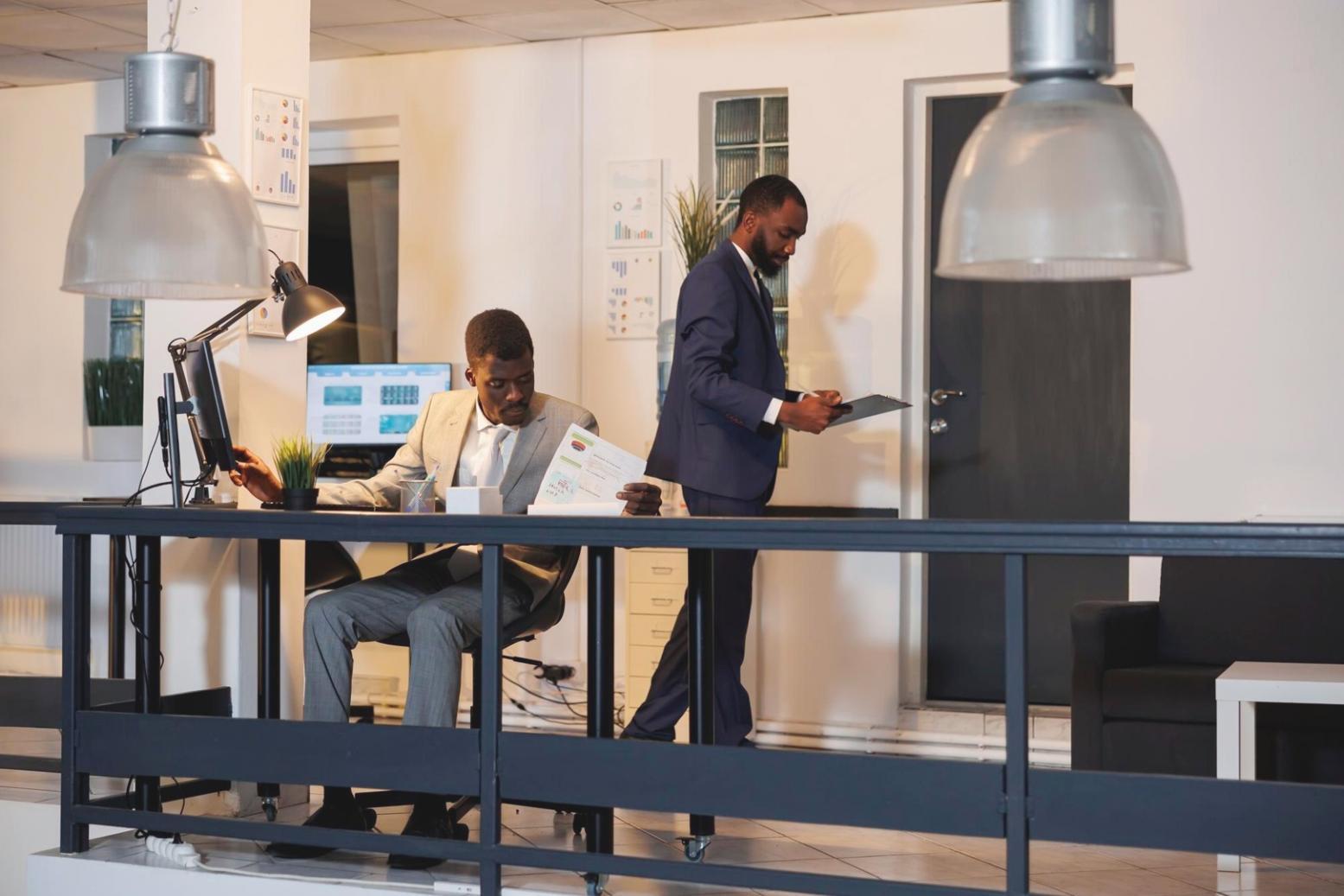 Espace de travail moderne et accueillant pour les consultations financières